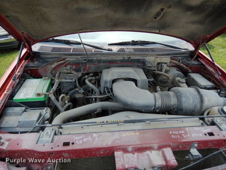 image for item II9661 2002 Ford Expedition Eddie Bauer  SUV