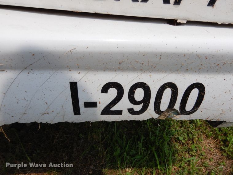 image for item II9663 2006 Ford E350 Super Duty  shuttle bus