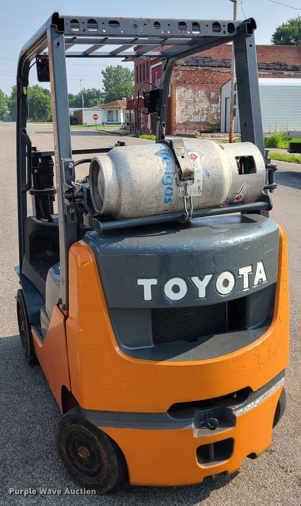image for item IJ9039 Toyota 8FGCU20  forklift