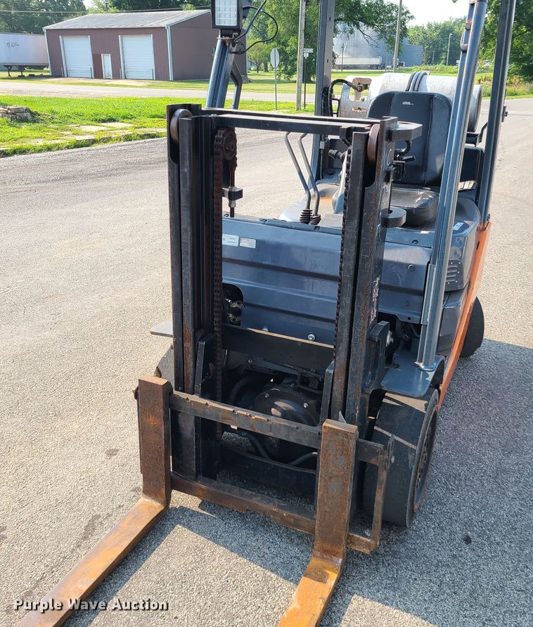 image for item IJ9039 Toyota 8FGCU20  forklift