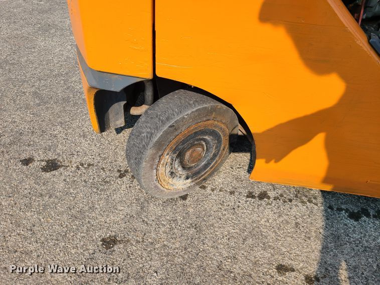 image for item IJ9039 Toyota 8FGCU20  forklift