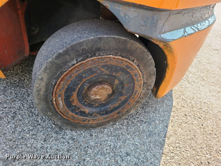 image for item IJ9039 Toyota 8FGCU20  forklift