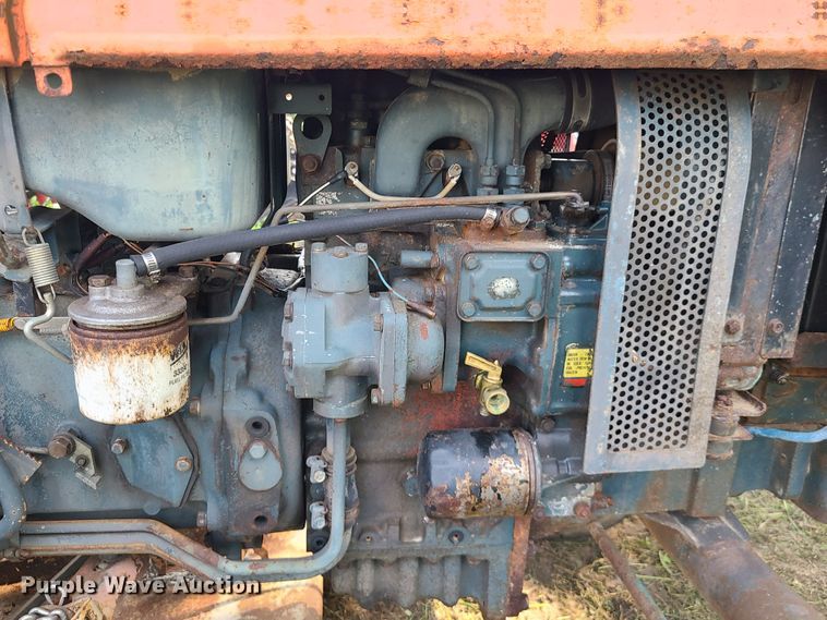 image for item IJ9042 Kubota L185  tractor