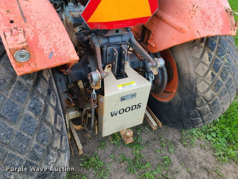 image for item IJ9042 Kubota L185  tractor