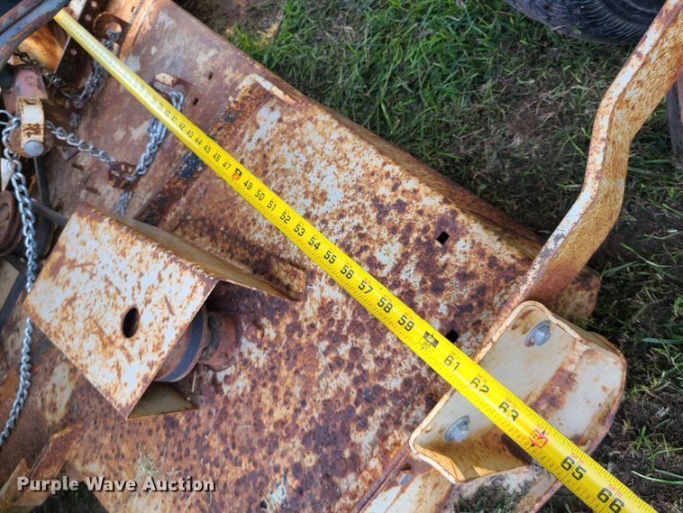 image for item IJ9042 Kubota L185  tractor