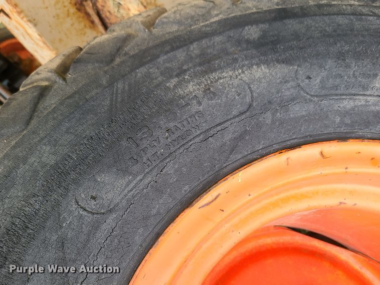 image for item IJ9042 Kubota L185  tractor