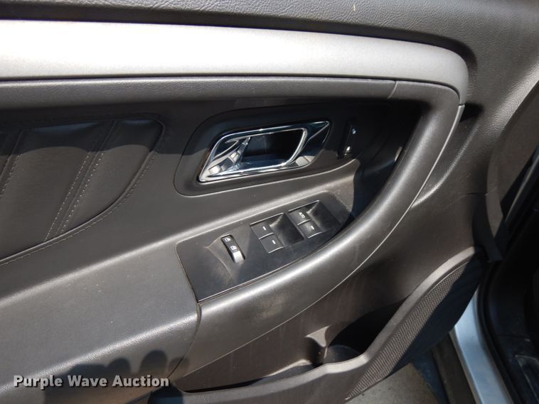 image for item IL9901 2010 Ford Taurus SEL