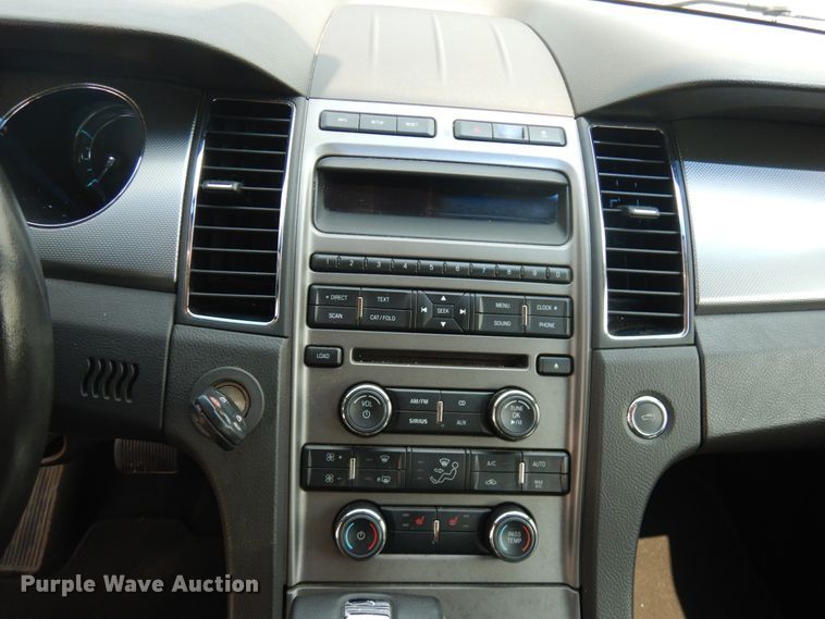 image for item IL9901 2010 Ford Taurus SEL