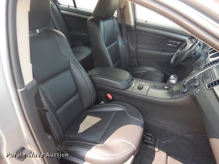 image for item IL9901 2010 Ford Taurus SEL