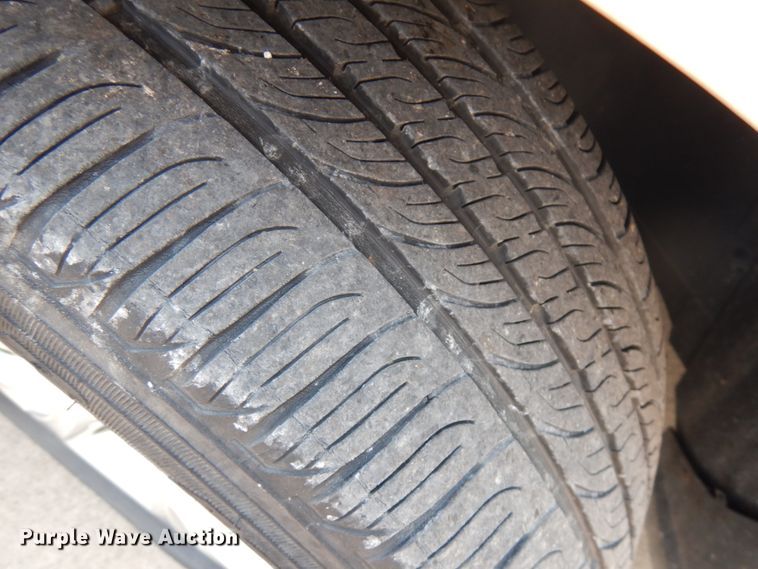 image for item IL9901 2010 Ford Taurus SEL