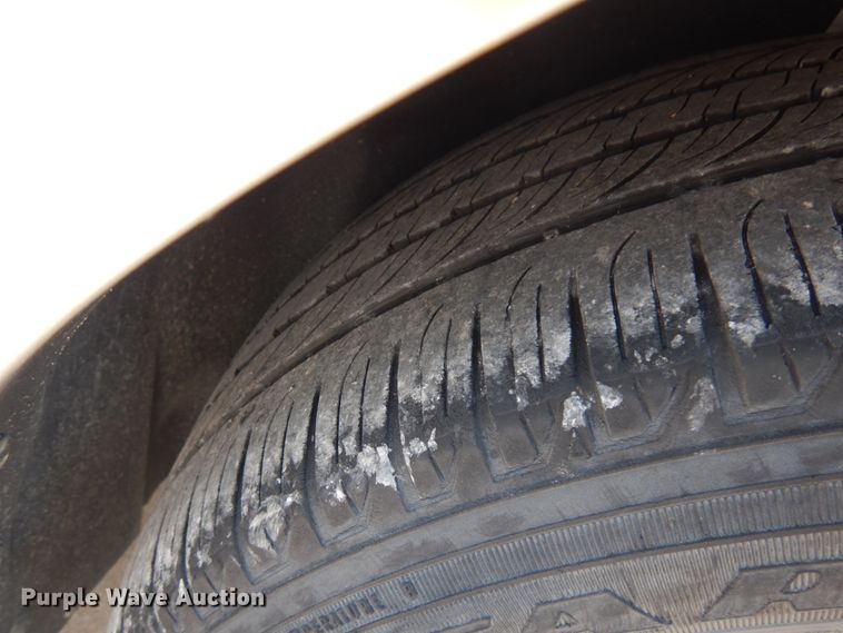 image for item IL9901 2010 Ford Taurus SEL