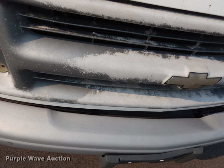 image for item IL9906 2002 Chevrolet Express 3500  fiber optic splicing truck