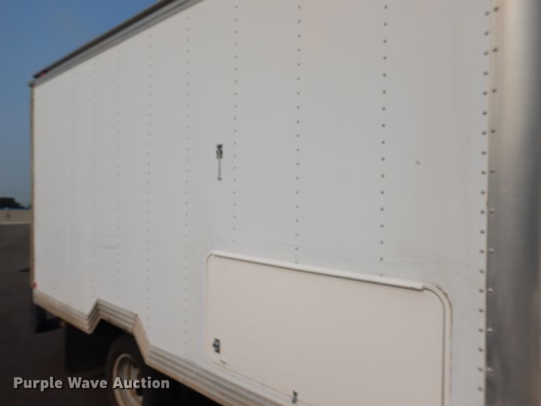 image for item IL9906 2002 Chevrolet Express 3500  fiber optic splicing truck