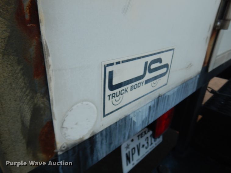 image for item IL9906 2002 Chevrolet Express 3500  fiber optic splicing truck