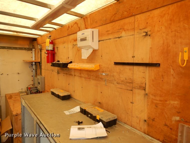 image for item IL9906 2002 Chevrolet Express 3500  fiber optic splicing truck