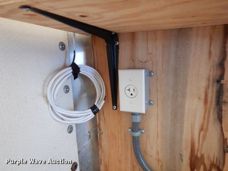 image for item IL9906 2002 Chevrolet Express 3500  fiber optic splicing truck