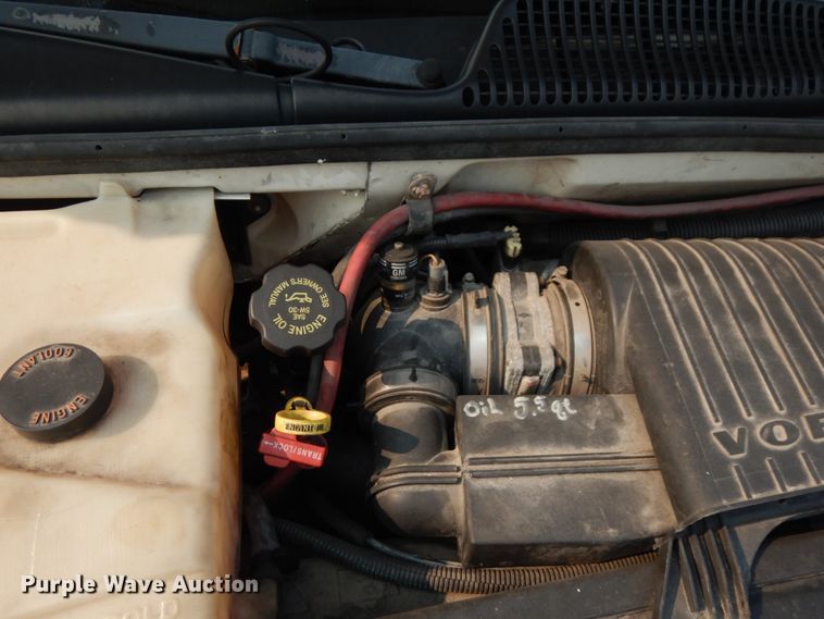 image for item IL9906 2002 Chevrolet Express 3500  fiber optic splicing truck