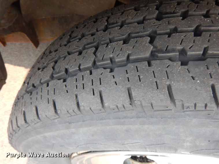 image for item IL9906 2002 Chevrolet Express 3500  fiber optic splicing truck