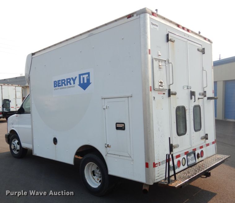 image for item IL9907 2007 Chevrolet Express 3500  fiber optic splicing truck