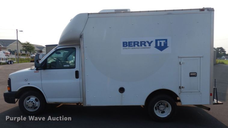 image for item IL9907 2007 Chevrolet Express 3500  fiber optic splicing truck