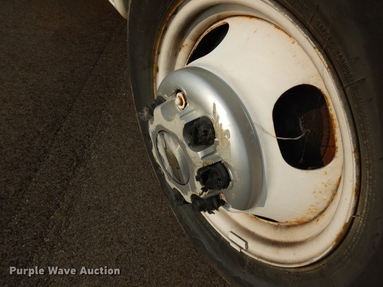 image for item IL9907 2007 Chevrolet Express 3500  fiber optic splicing truck