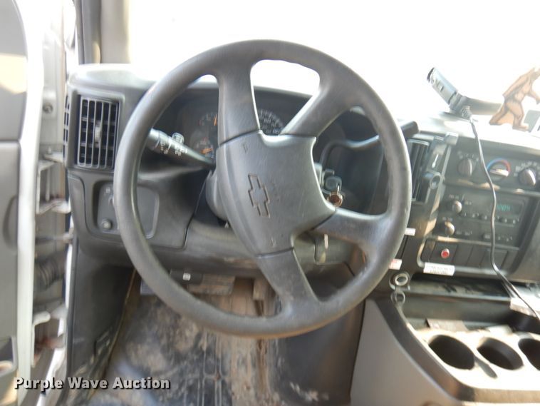 image for item IL9907 2007 Chevrolet Express 3500  fiber optic splicing truck