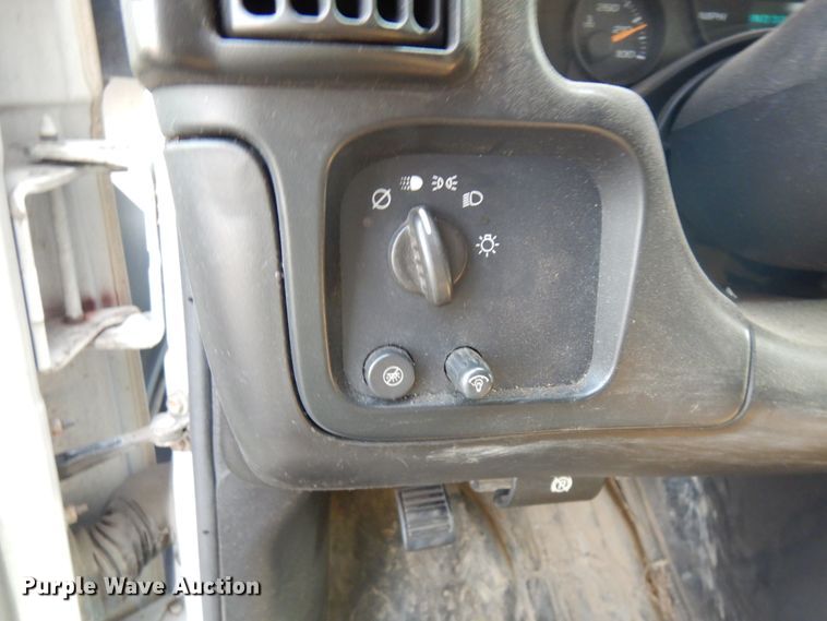 image for item IL9907 2007 Chevrolet Express 3500  fiber optic splicing truck