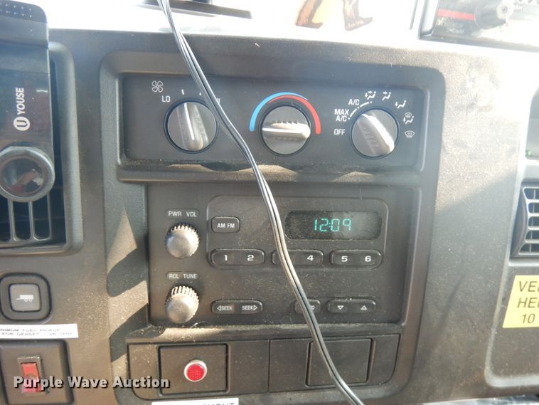 image for item IL9907 2007 Chevrolet Express 3500  fiber optic splicing truck