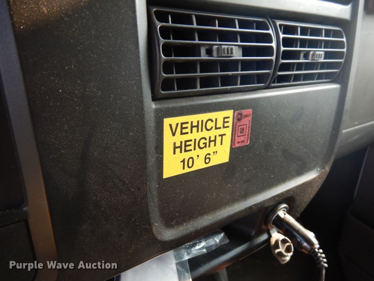 image for item IL9907 2007 Chevrolet Express 3500  fiber optic splicing truck