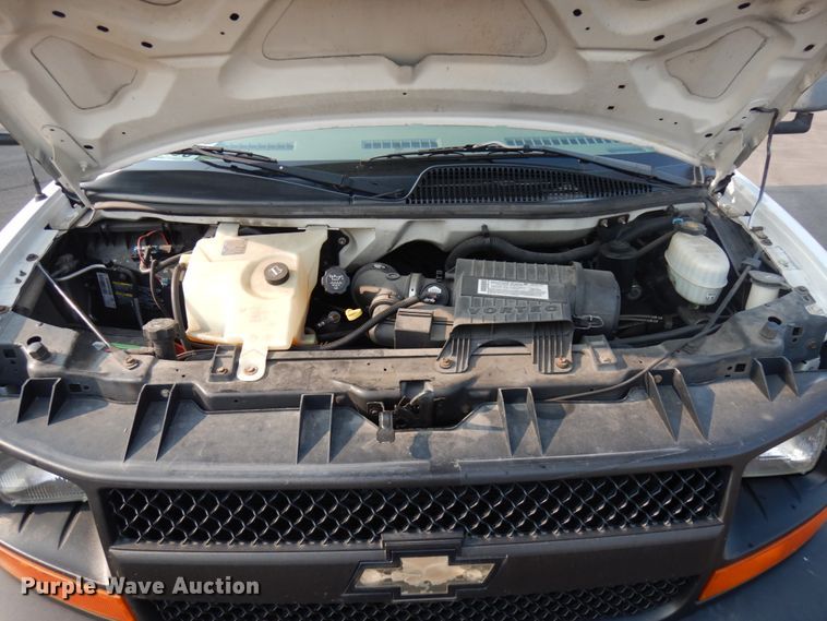 image for item IL9907 2007 Chevrolet Express 3500  fiber optic splicing truck