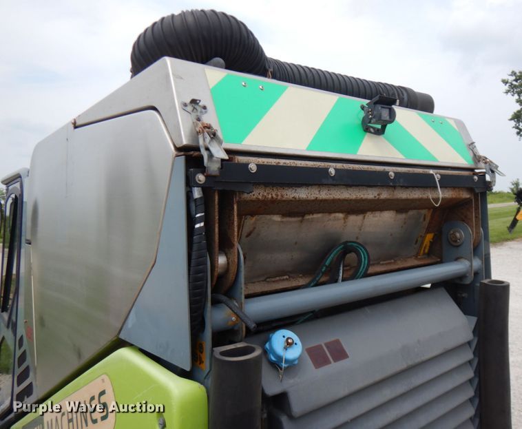 image for item IL9911 Green Machine Y36HS  street sweeper truck