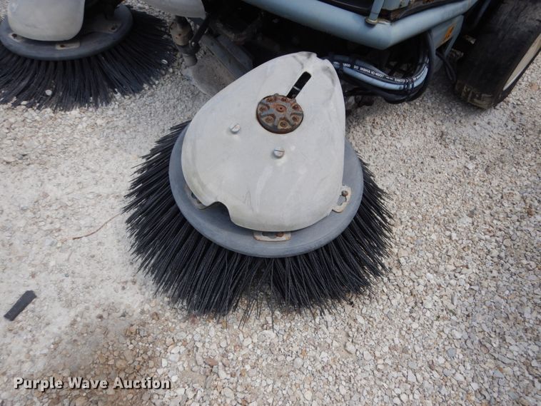 image for item IL9911 Green Machine Y36HS  street sweeper truck