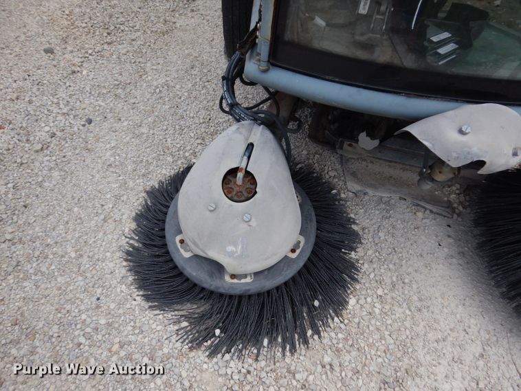 image for item IL9911 Green Machine Y36HS  street sweeper truck