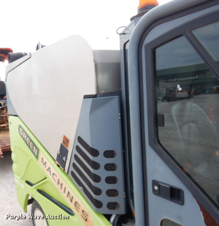 image for item IL9911 Green Machine Y36HS  street sweeper truck