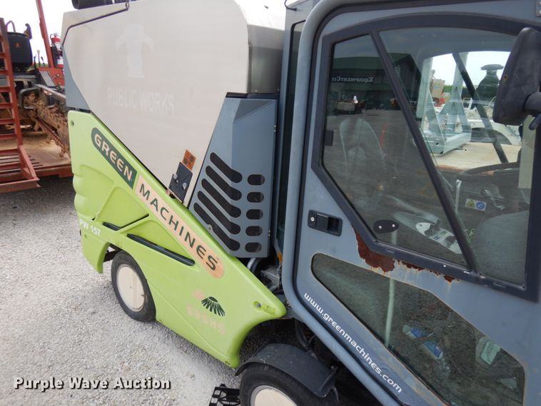 image for item IL9911 Green Machine Y36HS  street sweeper truck