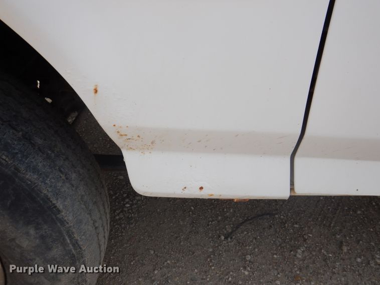 image for item IN9755 1997 Ford F450 Super Duty  flatbed truck