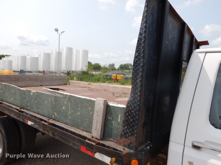 image for item IN9755 1997 Ford F450 Super Duty  flatbed truck