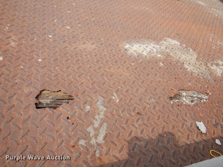 image for item IN9755 1997 Ford F450 Super Duty  flatbed truck