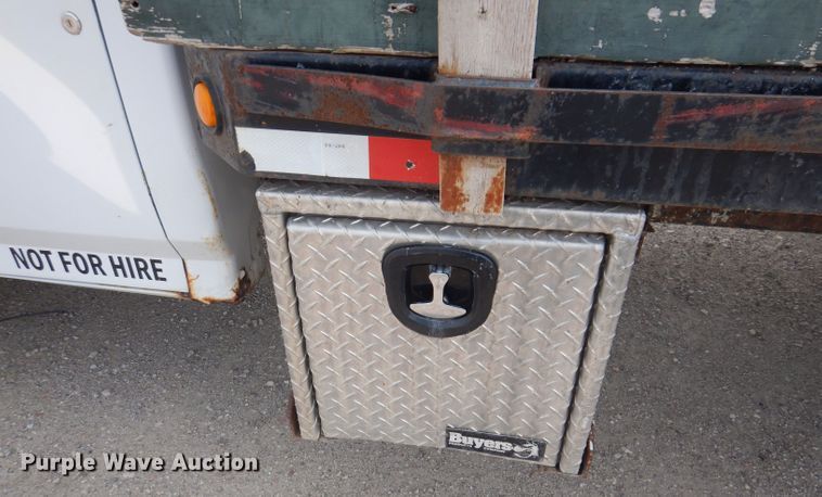 image for item IN9755 1997 Ford F450 Super Duty  flatbed truck