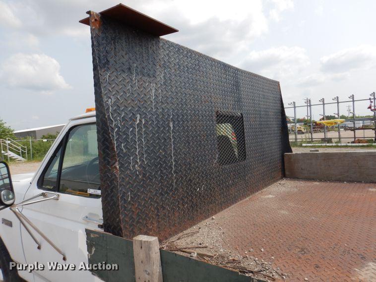 image for item IN9755 1997 Ford F450 Super Duty  flatbed truck