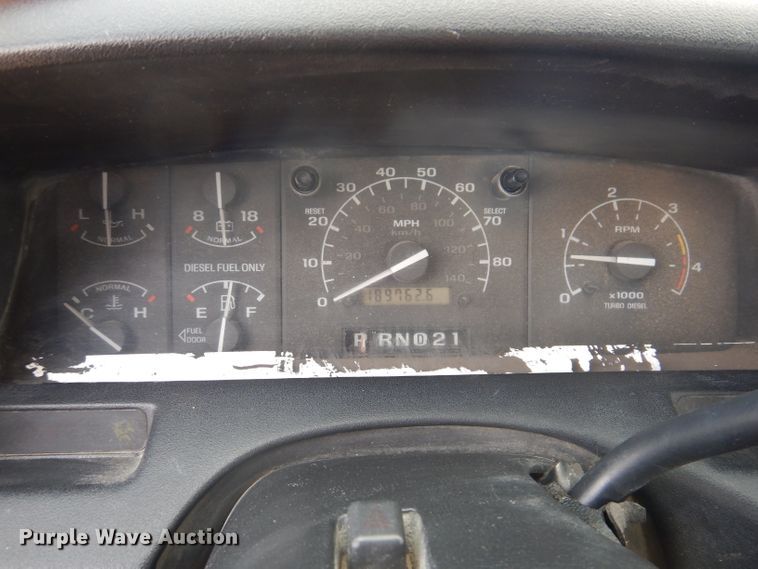 image for item IN9755 1997 Ford F450 Super Duty  flatbed truck