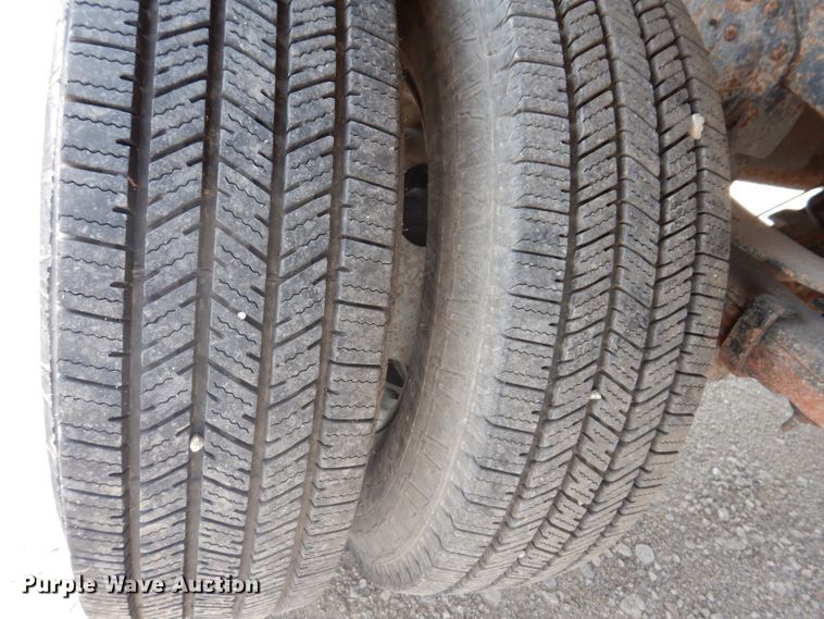 image for item IN9755 1997 Ford F450 Super Duty  flatbed truck