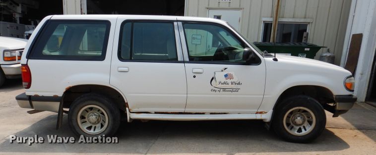 image for item IN9780 1998 Ford Explorer  SUV