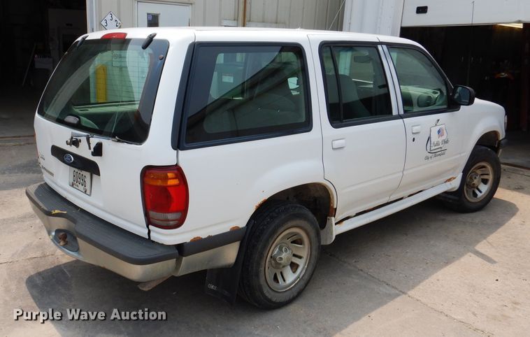 image for item IN9780 1998 Ford Explorer  SUV