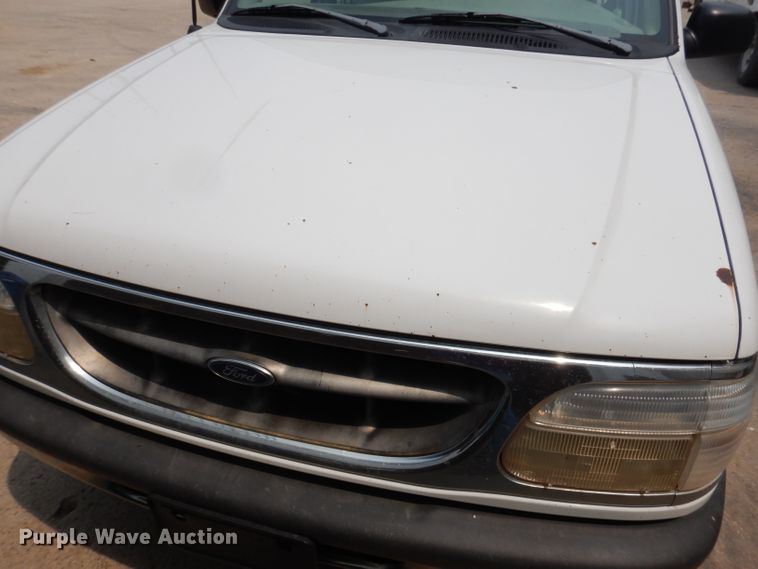 image for item IN9780 1998 Ford Explorer  SUV