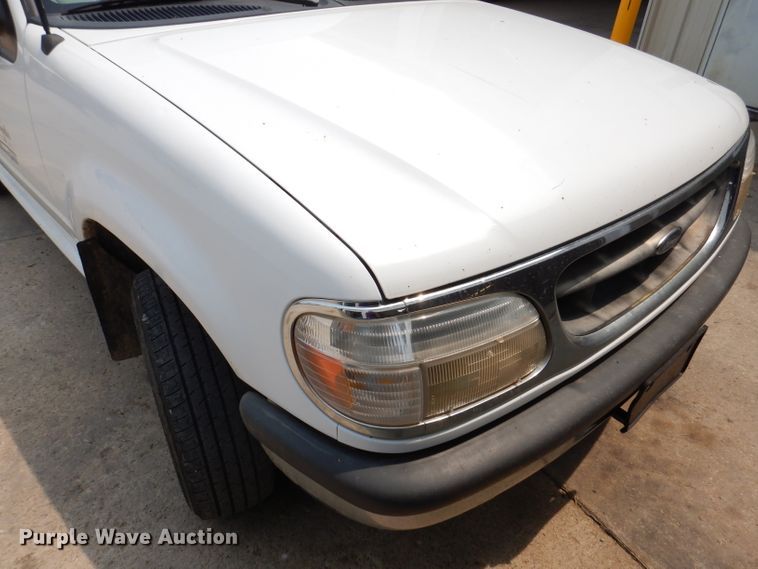image for item IN9780 1998 Ford Explorer  SUV