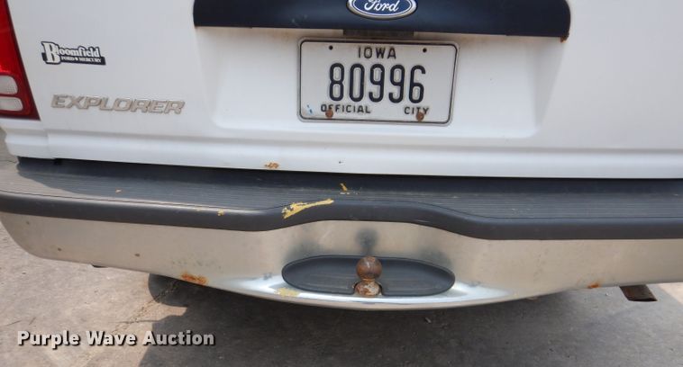 image for item IN9780 1998 Ford Explorer  SUV