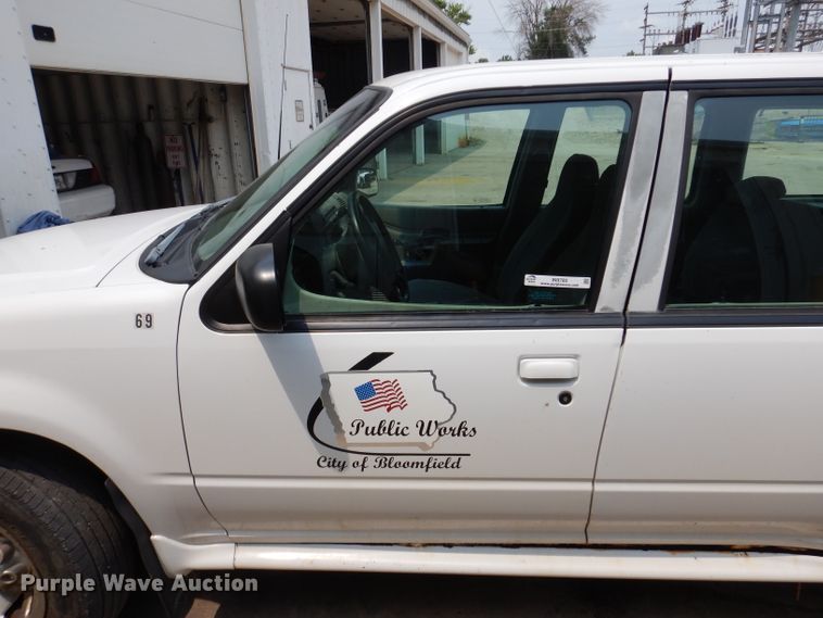 image for item IN9780 1998 Ford Explorer  SUV