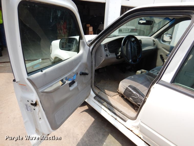 image for item IN9780 1998 Ford Explorer  SUV