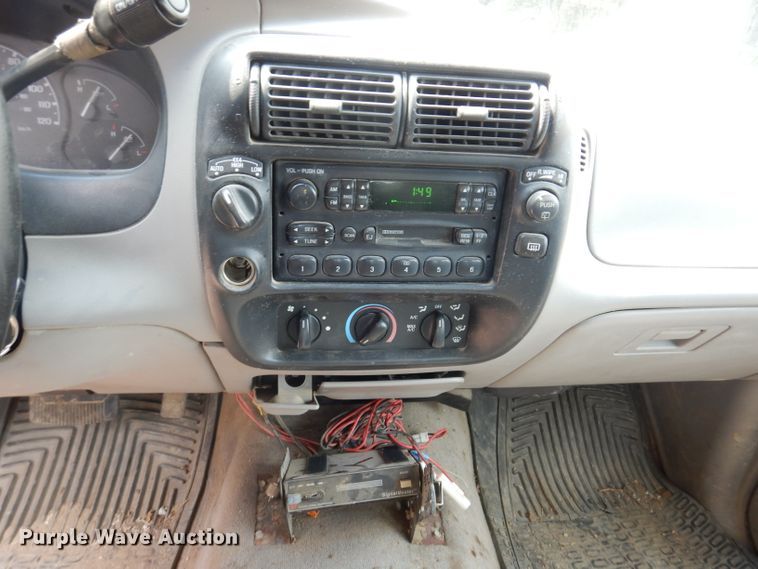 image for item IN9780 1998 Ford Explorer  SUV